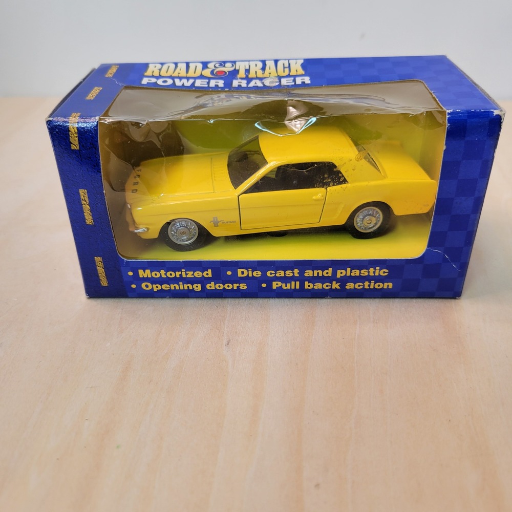 Road & Track Power Racer Yellow Ford‎ Mustang Diecast Car Opening Doors